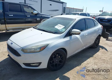 2016 Ford Focus Se z USA, uszkodzony, nr VIN 1FADP3F21GL286169